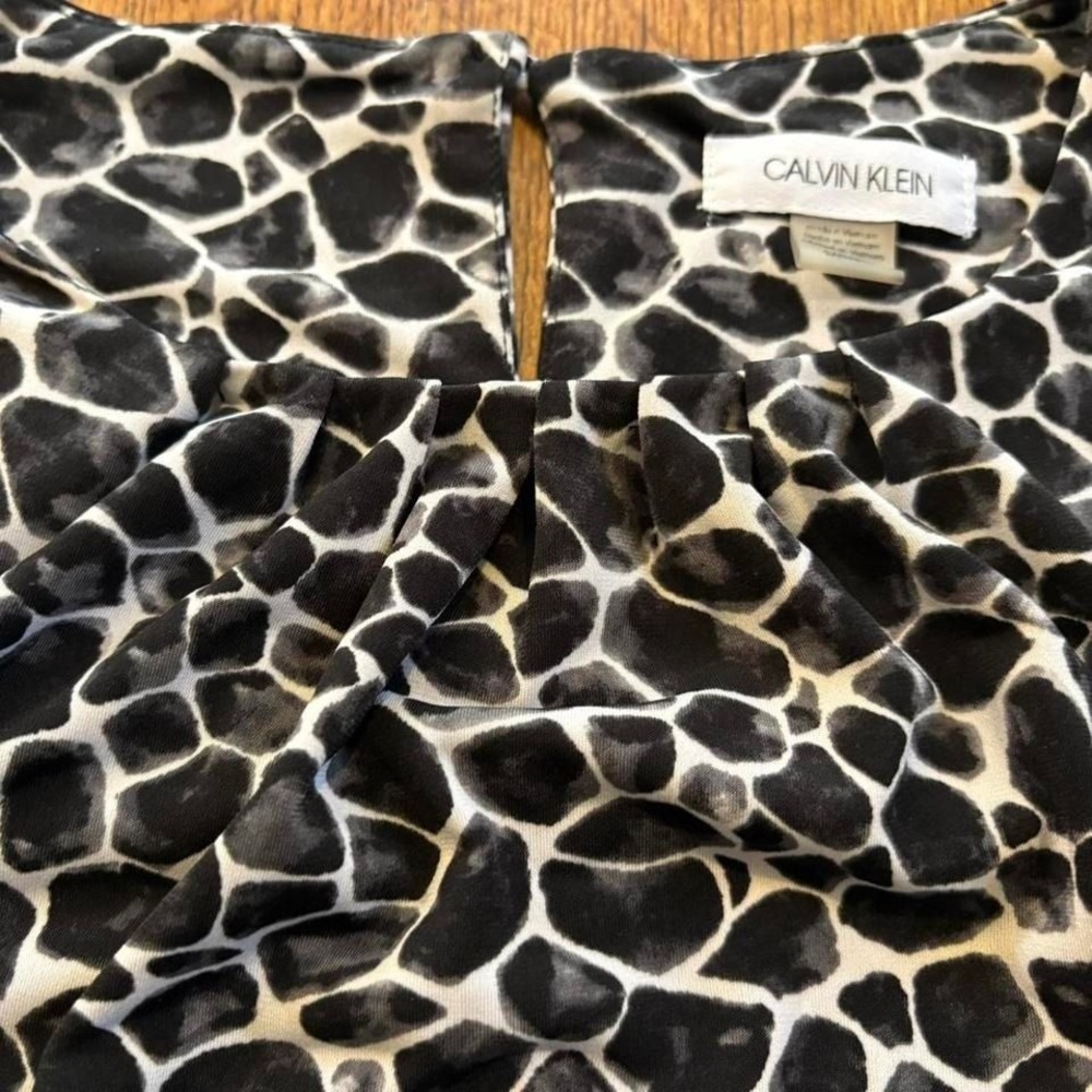Black and White Calvin Klein Women's animal print sleeveless top - Picture 3 of 8